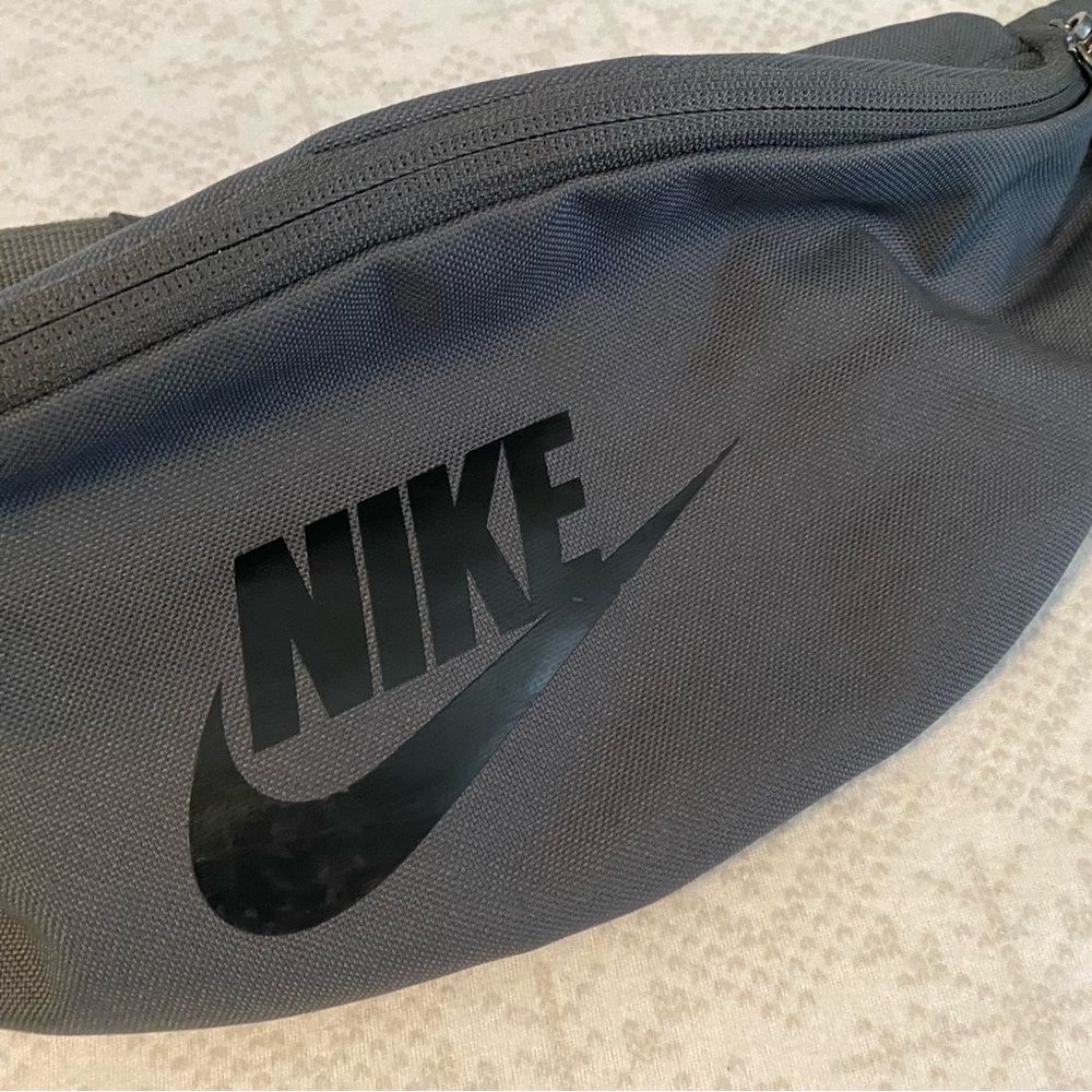 Nike Gray Belt Bag - Picture 2 of 5